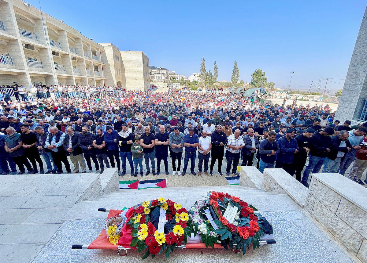 PALESTINIANS MOURN THE DEATH OF MUSAB NOFAL, WHO WAS SHOT DEAD BY ISRAELI FORCES ON NOVEMBER 5, 2022. (PHOTO: AHMAD AROURI/ APA IMAGES)