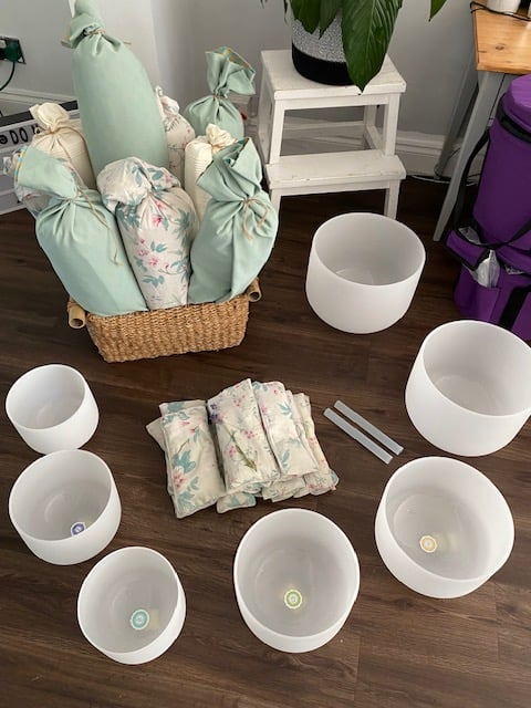 relaxing and restorative reiki infused sound bath session in purley