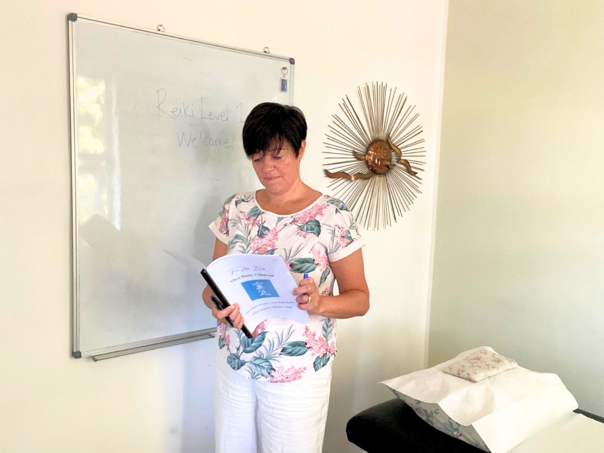 usui reiki manual - learn reiki with three little birds