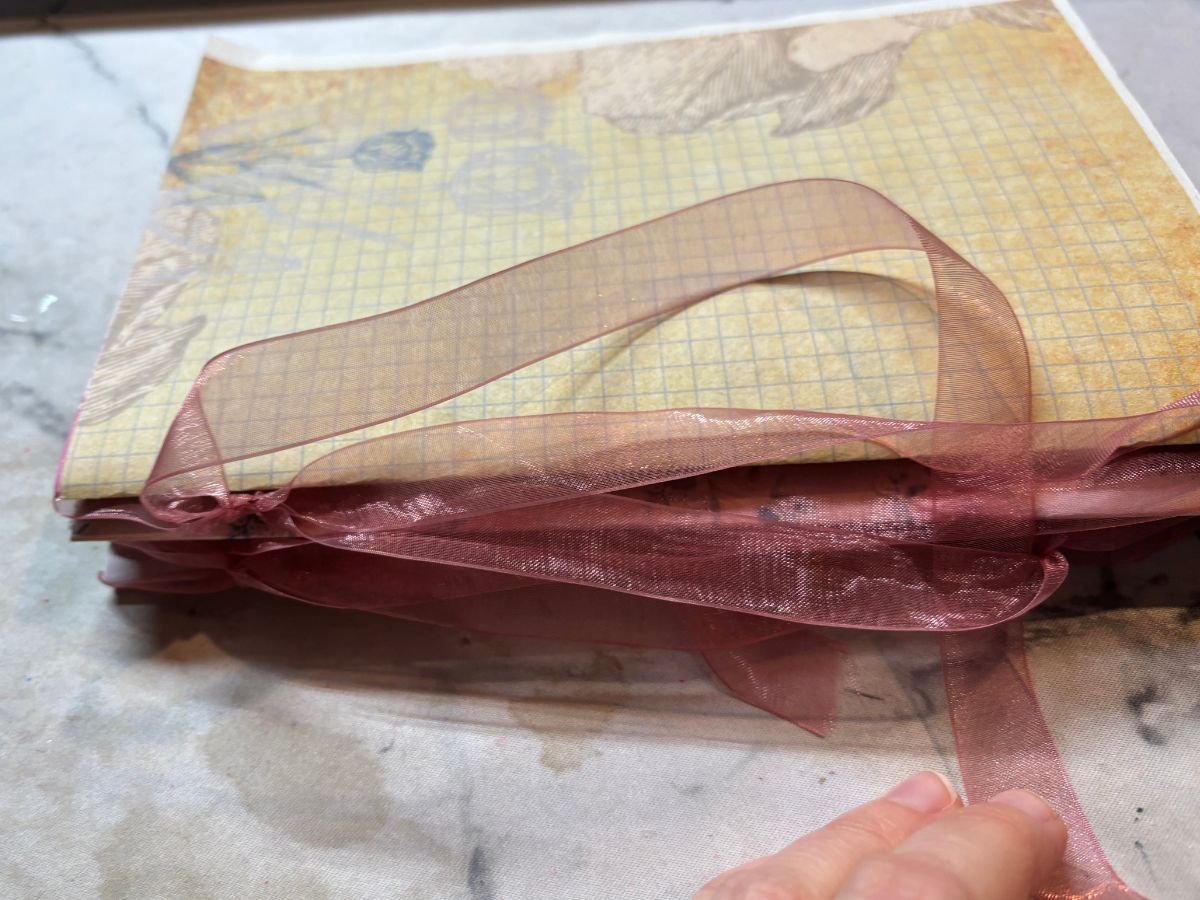 How to Make a Super Simple NoSew Junk Journal