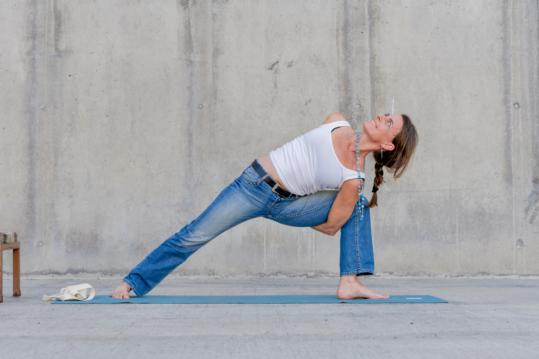 Yoga Freiburg Utthita Parshvakonasana