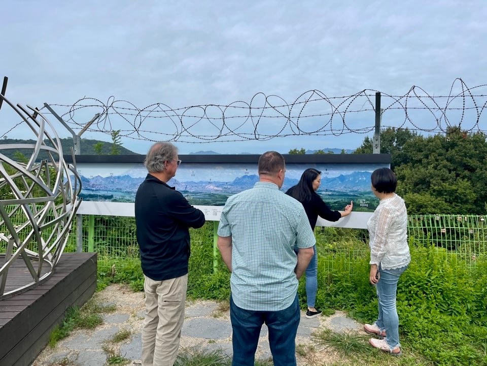 Observation post in the DMZ