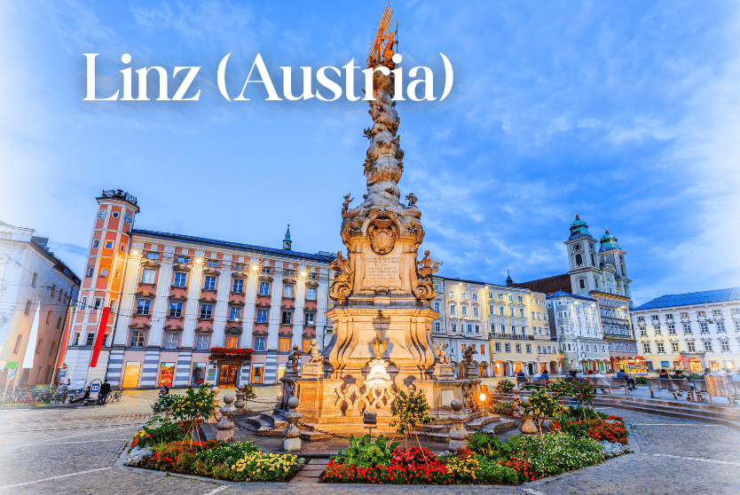 Linz old town and Danube River at sunset — Austria travel