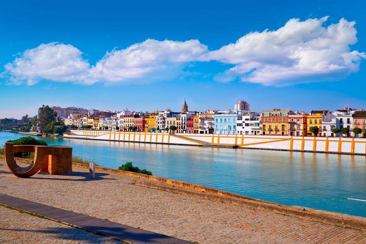 Paseo en barco por el Guadalquivir: vive Sevilla desde otra perspectiva