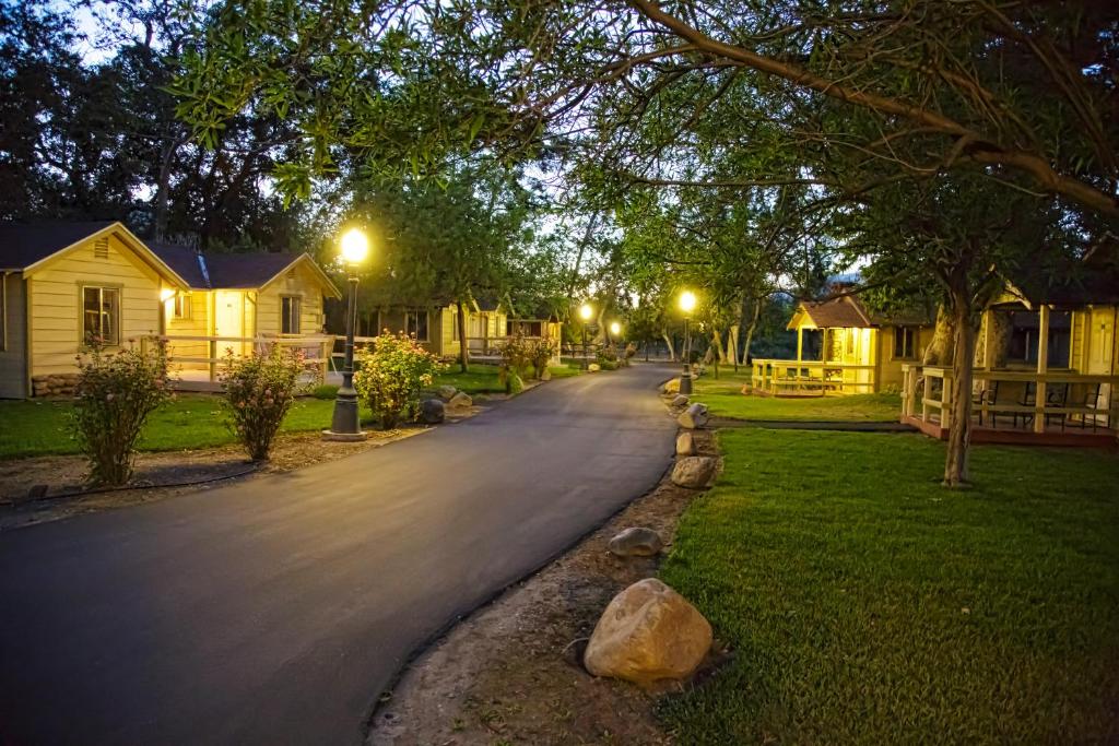 Wonder Valley lodging