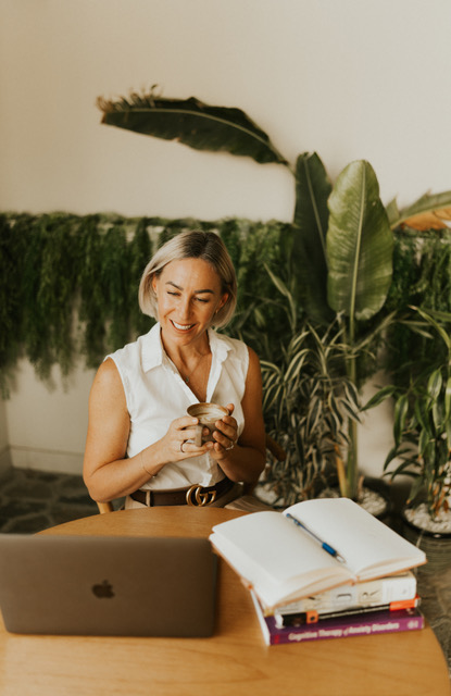 Kat Cuthbert providing online therapy